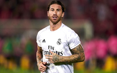 龙珠体育动态-内马尔与球迷感人瞬间