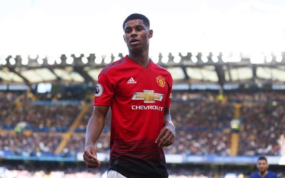 龙珠体育精华-萨内头球攻门被门将神扑